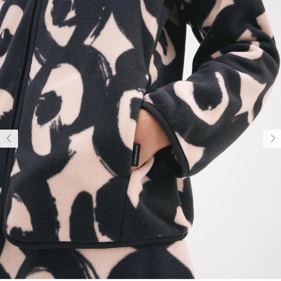 UNIQLO x Marimekko Fleece Printed Full-Zip Jacket (Tawny Owl) - Picture 6 of 7
